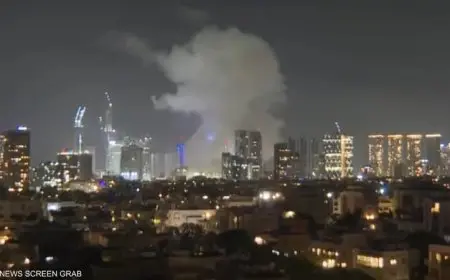 إسرائيل تتعرض لهجوم.. دخان كثيف يتصاعد في تل أبيب و7 إصابات في حصيلة أولية