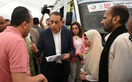 مدبولي يلبي نداء أب لعلاج ابنته من العمى