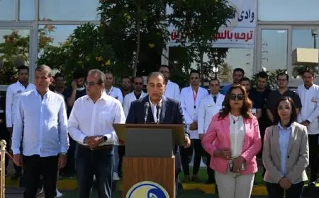 رئيس الحكومة يوجه نداءً عاجلاً للمواطنين: “نحن جميعاً في قارب واحد”