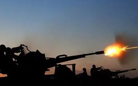 إعلام إيراني: الدفاعات الجوية تتصدى لأهداف معادية في بوشهر وطهران