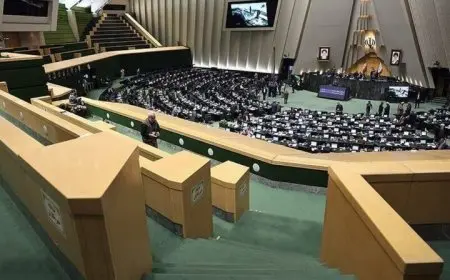 مجلس الشورى الإيراني يحذر إسرائيل من انتقام الشعب: سيمحو وجودكم كلياً