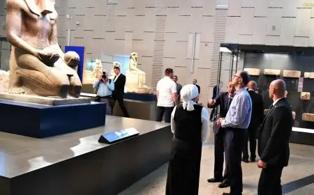 رئيس وزراء صربيا يقوم بزيارة المتحف المصري الكبير ومتحف الحضارة وأهرامات الجيزة