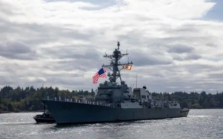 وصول مدمرة أمريكية إلى شرق المتوسط لتنضم إلى 3 سفن بالمنطقة و2 في البحر الأحمر