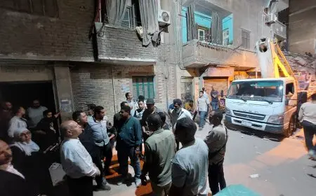 زيادة عدد الناجين إلى 16 في انهيار عقاري حدائق القبة.. واستمرار عمليات الإنقاذ