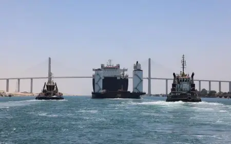 التفاصيل الكاملة لحادث جنوح سفينة الغطس RED ZED1 في قناة السويس