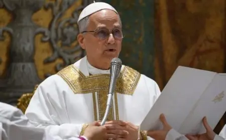 بابا الفاتيكان يناشد من أجل السلام في الشرق الأوسط وينبه من نسيان معاناة غزة