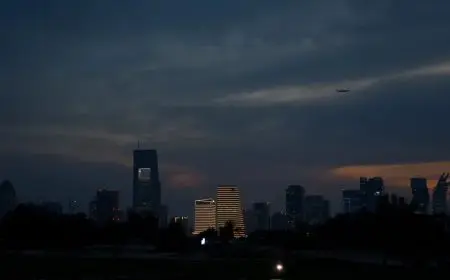 وسط تصاعد التوترات.. قطر تعلق حركة الطيران مؤقتاً