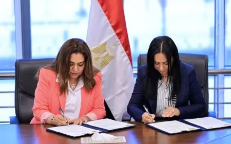 وزيرتا التضامن والتنمية المحلية يوقعان بروتوكول مشروع أيادي مصر لترويج المنتجات التراثية
