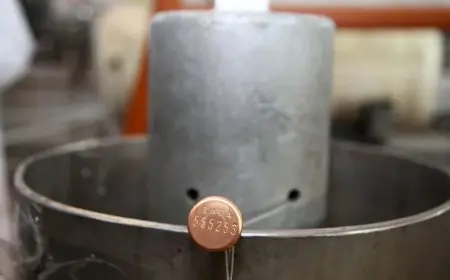 إسرائيل: اليورانيوم الإيراني مخزن في أنفاق سرية بفوردو وأصفهان