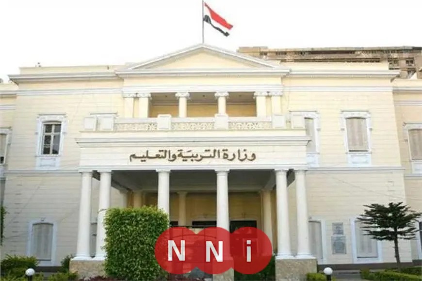 إحالة رئيس لجنة ومراقب وأمين لجنة الشؤون القانونية