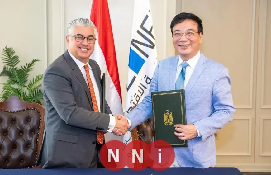 استثمارات بقيمة 20 مليون دولار.. توقيع عقد لمشروع صناعة حقائب السفر في منطقة القنطرة غرب