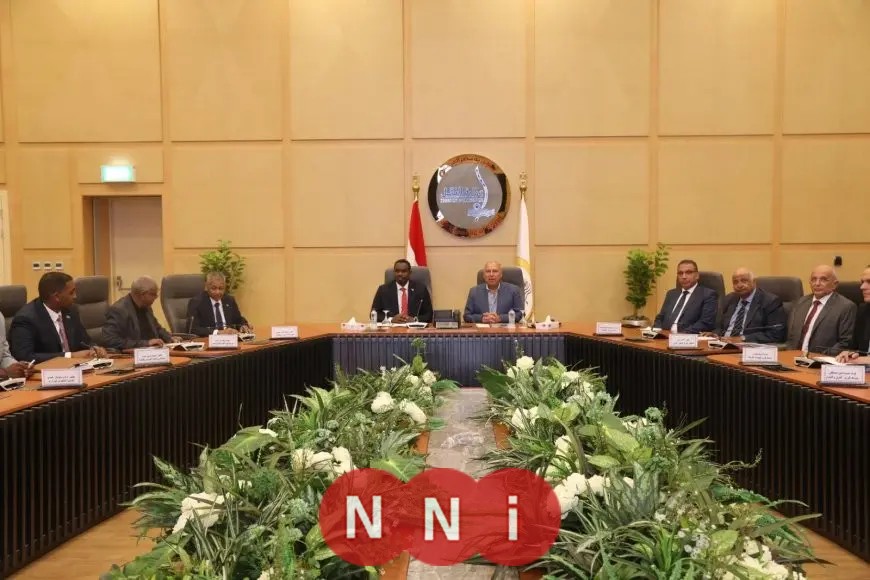نائب رئيس الوزراء يجتمع مع وزير التنمية العمرانية السوداني لاستكشاف سُبل التعاون في مجالات النقل