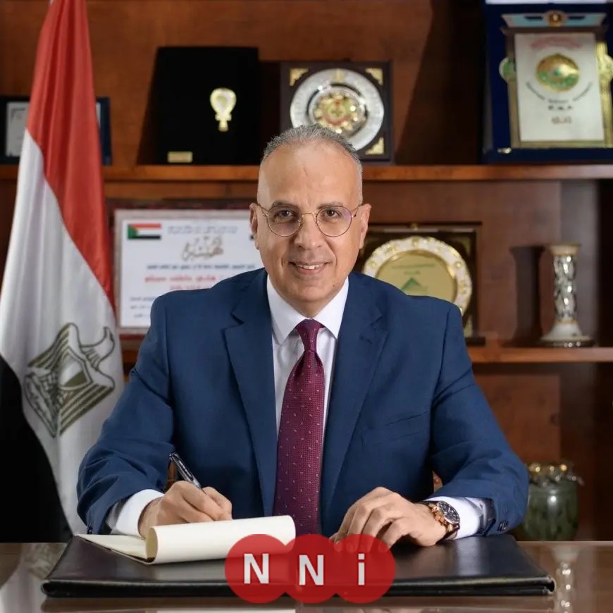 سويلم يقرر مكافأة 31 فريق عمل لتعزيز التعاون بين الإدارات المختلفة بوزارة الري