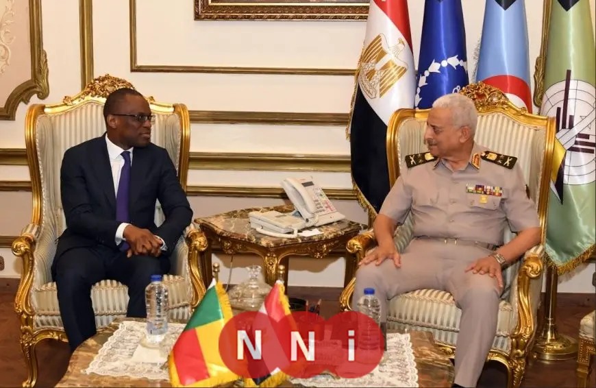 لقاء وزير الدفاع مع وزير خارجية بنين