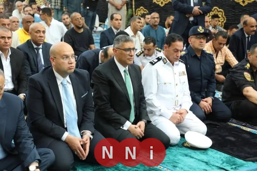 محافظ الجيزة يشارك في صلاة عيد الأضحى بمسجد مصطفى محمود في الدقي