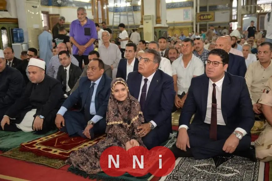 محافظ الدقهلية يشارك في صلاة عيد الأضحى بمسجد النصر في المنصورة