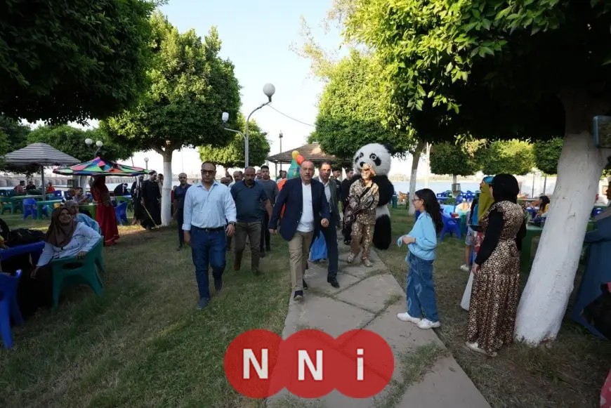 محافظ أسيوط يشارك المواطنين احتفالات العيد في نادي العاملين