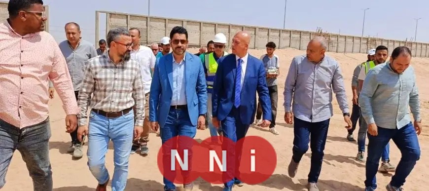 وزير الإسكان يراقب تقدم مشروعات المرافق في مدينة العبور الجديدة والأراضي المضافة لها