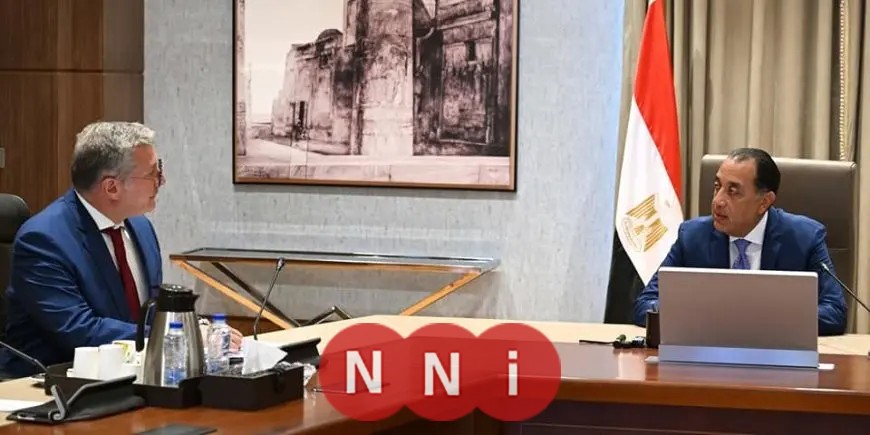 رئيس الوزراء يجتمع بوزير البترول لمتابعة مجموعة من ملفات العمل