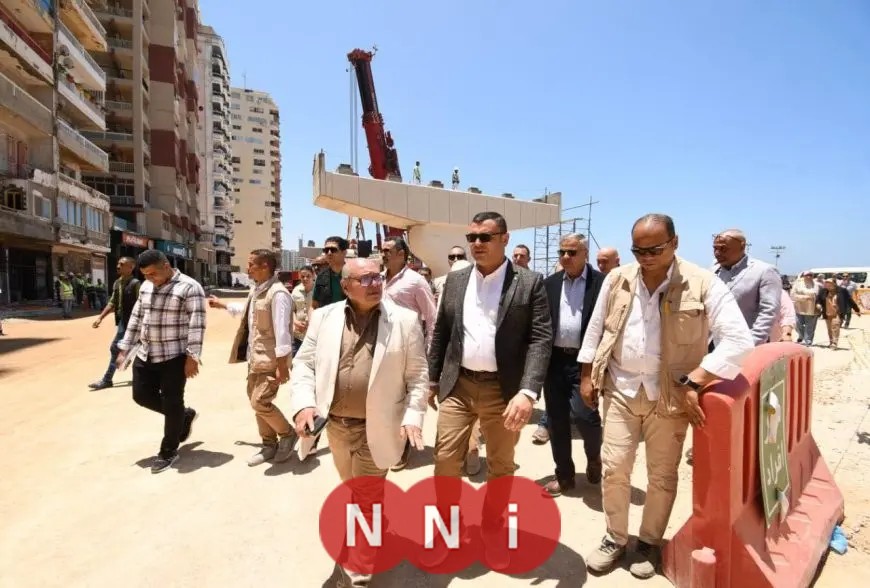 وزير الإسكان ومحافظ الإسكندرية يتفقدان مشروع تطوير كورنيش المدينة وتجديد واجهات المباني