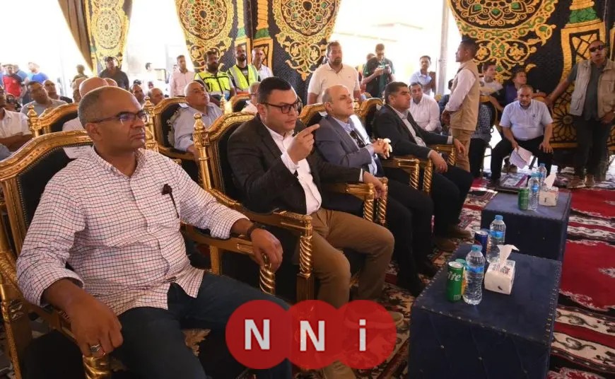 وزير الإسكان يتابع سير العمل بمشروعات مياه الشرب والصرف الصحي مع محافظ كفر الشيخ