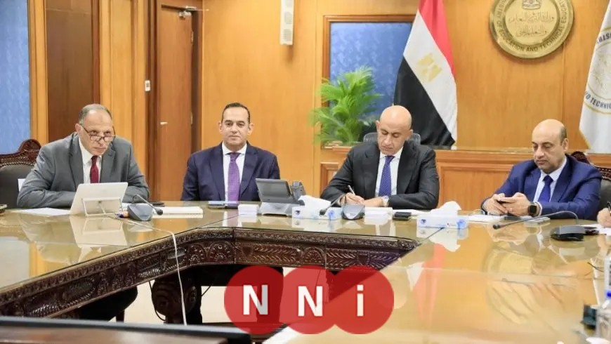 وزير التعليم يتابع بدء امتحانات الثانوية العامة من غرفة العمليات