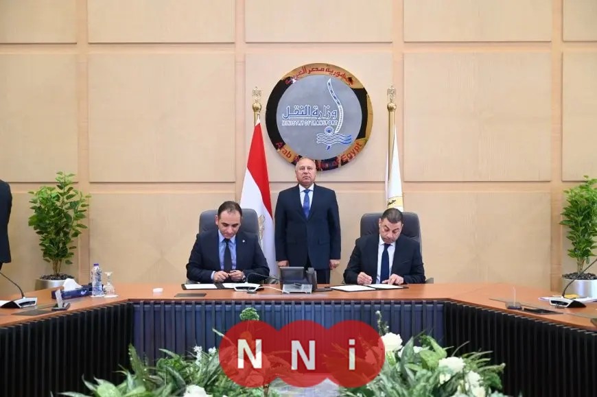 وزير النقل يشهد توقيع عقد ترخيص خدمة “رايدز” للنقل الذكي في مصر