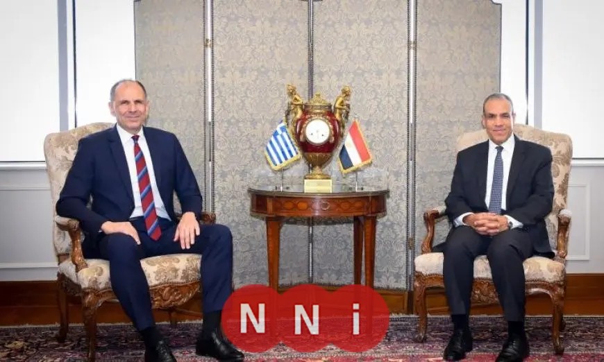 وزير الخارجية يلتقي بنظيره اليوناني لبحث العلاقات الثنائية ومستجدات الأوضاع في المنطقة