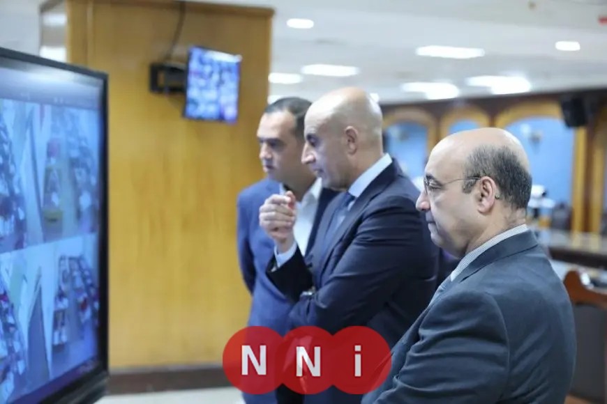 وزير التعليم يراقب امتحاني الفيزياء والتاريخ عبر الكاميرات من غرفة عمليات الوزارة