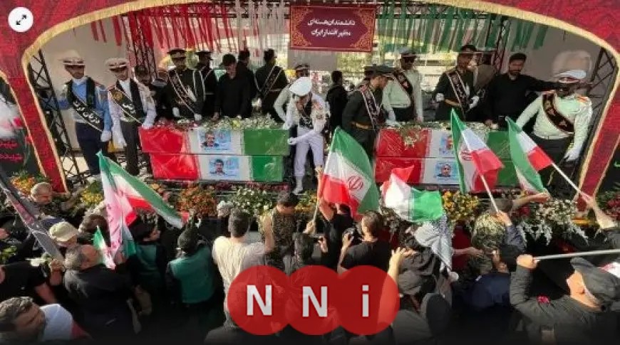 نعوش القادة مغطاة بالأعلام.. إيران تودع ضحايا الضربات الإسرائيلية