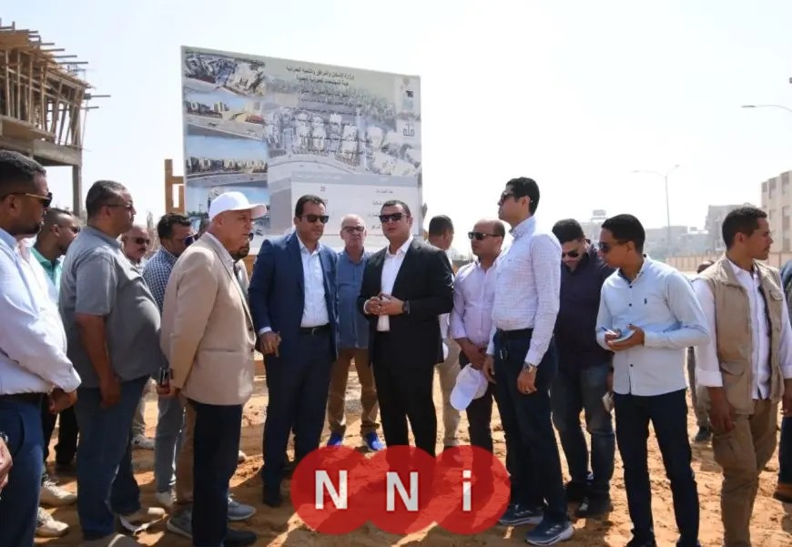 وزير الإسكان يطلق جولة تفقدية في مدينة العاشر من رمضان ويستعرض عددًا من المشاريع