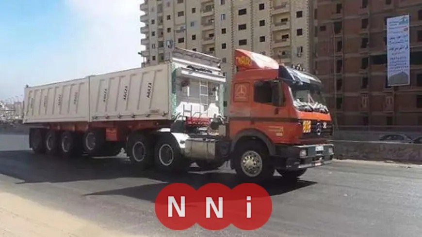 أستاذ يتحدث عن مشاكل الطرق: كل اثنين يمتلكان أموالاً أنشأوا شركة شحن بشراء تريلا