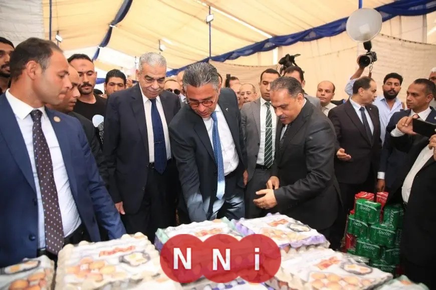 وزير التموين ومحافظ الشرقية يفتتحان سوق اليوم الواحد بالعاشر من رمضان