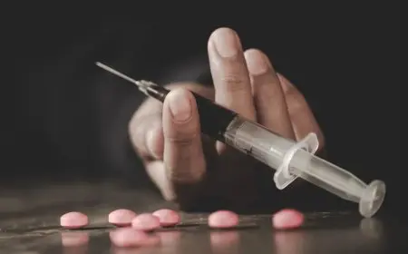 قفزة مذهلة.. عمرو عثمان: 50% من مدمني المخدرات في مصر نتيجة المخدرات الاصطناعية