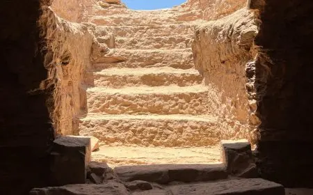 اكتشاف مقابر جديدة من العصور اليونانية والرومانية تحمل نقوشًا هيروغليفية في أسوان