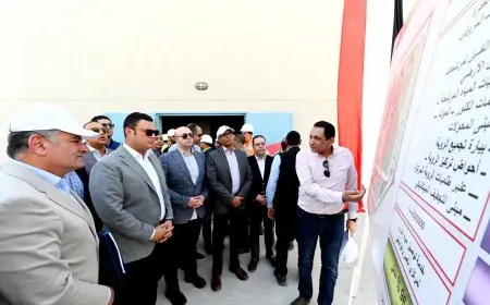 وزير الإسكان ومحافظ بني سويف يزوران مشروع توسعة محطة مياه الشرب في أشمنت