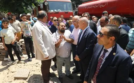 محافظ القاهرة يراقب عملية إخماد حريق مبنى سنترال رمسيس | صور