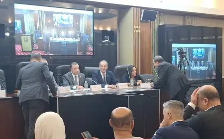 هل تعرض سنترال رمسيس لعمل تخريبي والحريق بفعل فاعل؟ وزير الاتصالات يوضح الحقيقة