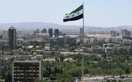 إسرائيل تُعلن استهداف مدخل مقر هيئة الأركان السورية في دمشق