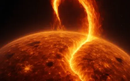 انفجار هائل يُنتج «وادٍ ناري» عملاق على سطح الشمس