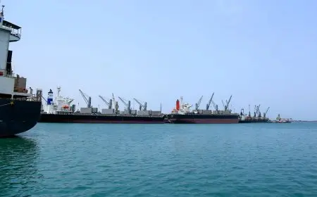 إسرائيل تقصف ميناء الحديدة في اليمن