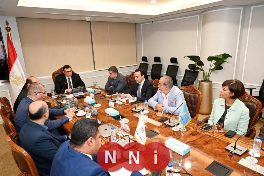 وزير الإسكان يُعقد اجتماعًا لمتابعة سير العمل في مشروع حدائق تلال الفسطاط