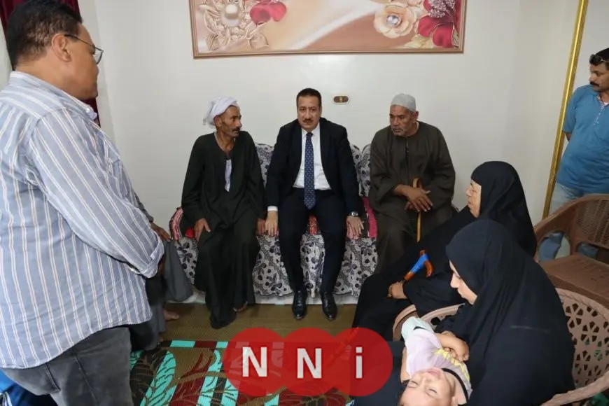 محافظ المنوفية يقدم مساعدات مالية وعينية لأسرة سائق التوك توك المتضرر من الطقس السيئ