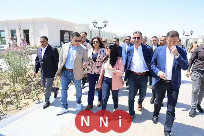 وزير الإسكان يرافق وزيرة التخطيط في جولة تفقدية بالمدينة التراثية بالعلمين الجديدة