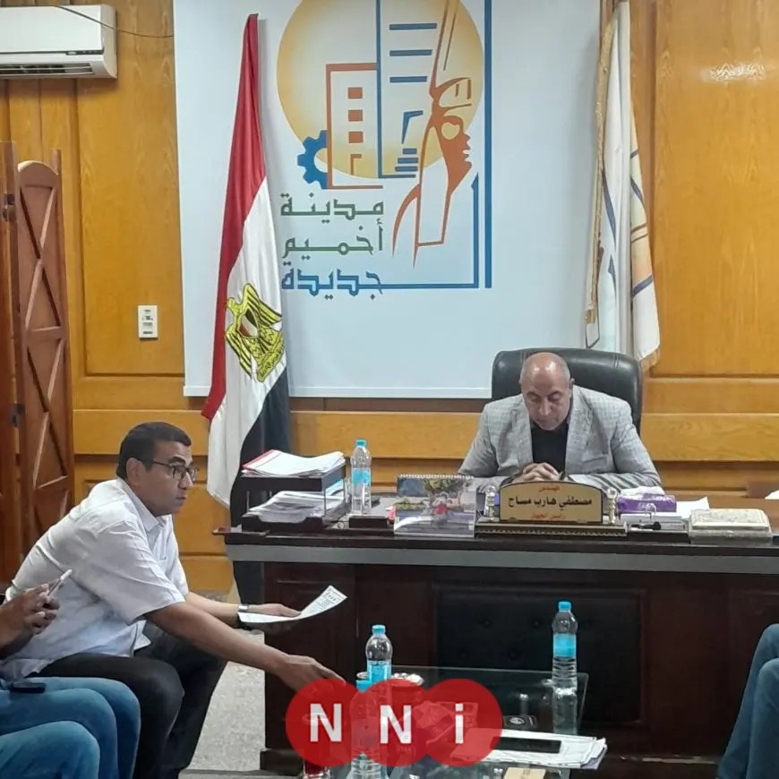 الإسكان: تسليم مبنى الإسعاف وإقامة طرق في مدينة أخميم الجديدة