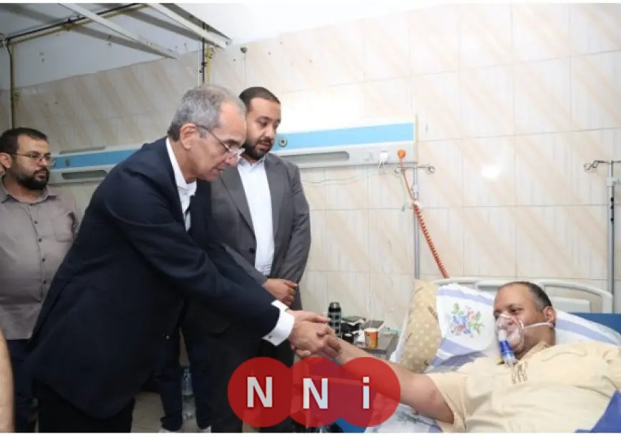 وزير الاتصالات يوقف زيارته الخارجية ويأمر بتعويض المتضررين ويقوم بزيارة المصابين في حادث سنترال رمسيس