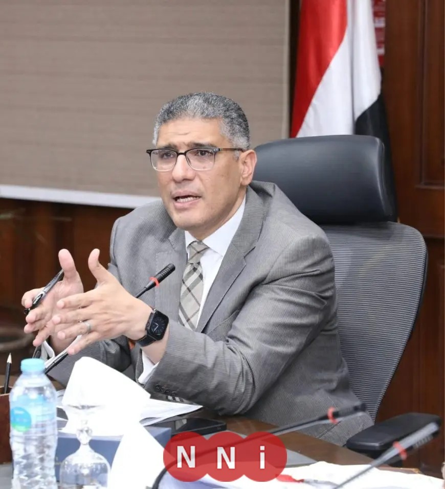 محافظ الجيزة يتباحث بشأن مشروع الهوية البصرية مع مختصين من جامعة القاهرة
