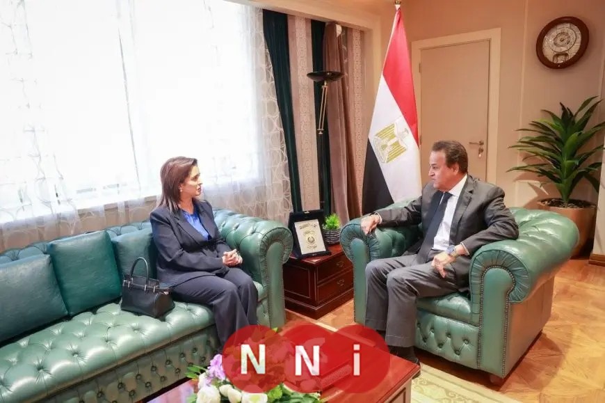نائب رئيس الوزراء يناقش مع المدير الإقليمي لمنظمة الصحة العالمية تعزيز التعاون في المجال الطبي