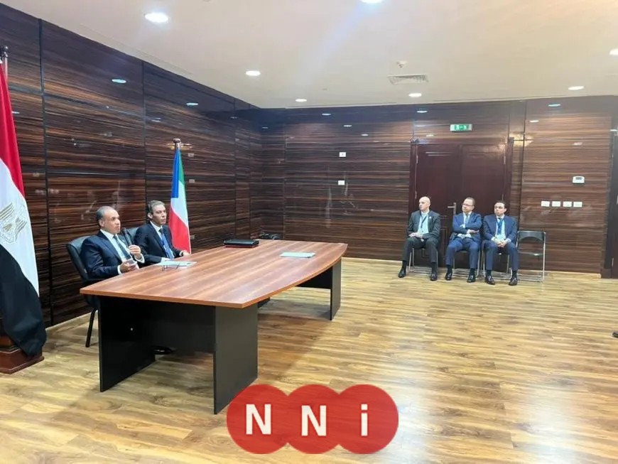 وزير الخارجية والهجرة يجتمع بأعضاء الجالية المصرية في غينيا الاستوائية