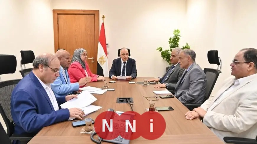 وزير الموارد المائية والري يجتمع بعدد من نواب البرلمان لمناقشة طلبات المواطنين